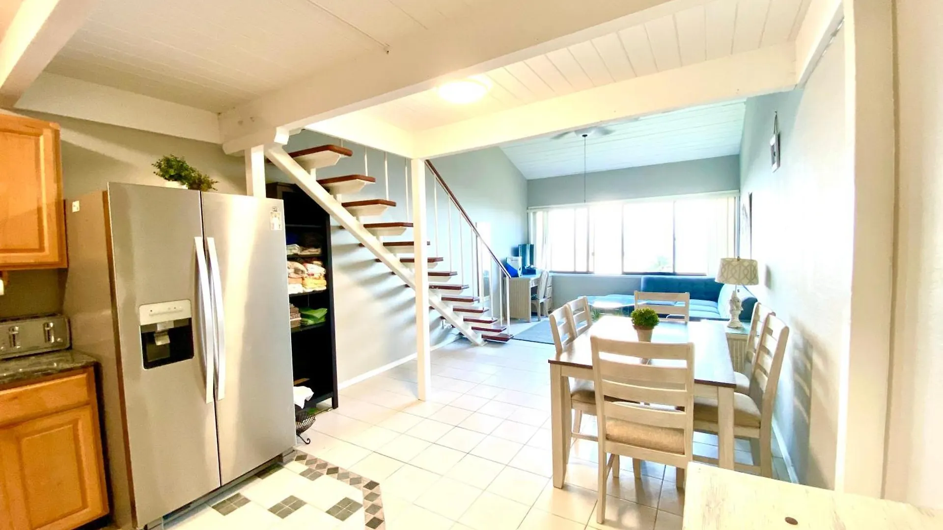 Oceanview Condo With Loft & Ac Kaaawa